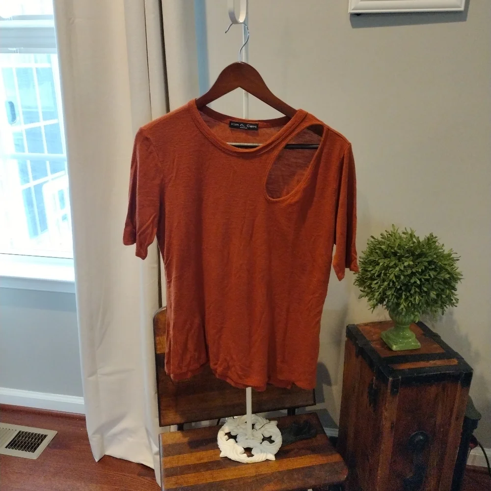 Top - Picture 2 of 7